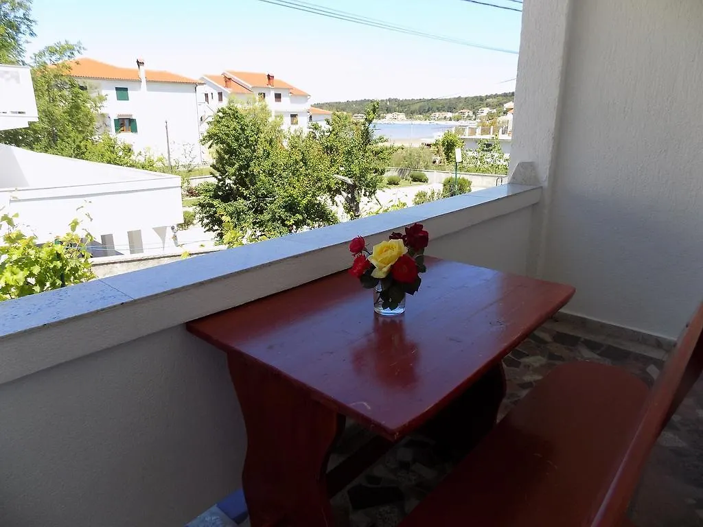 Apartment Lopar 11