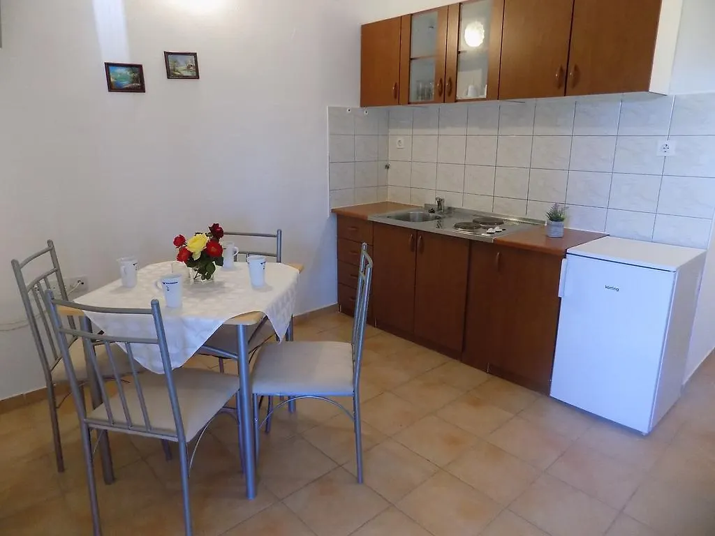 Apartment Lopar 11
