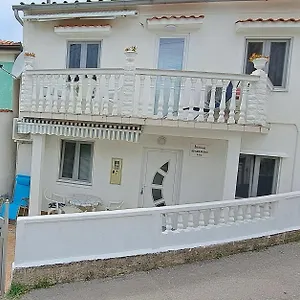 Ana-lora Apartman